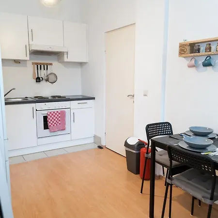 Cozy & Quiet Close To Hauptbahnhof شقة