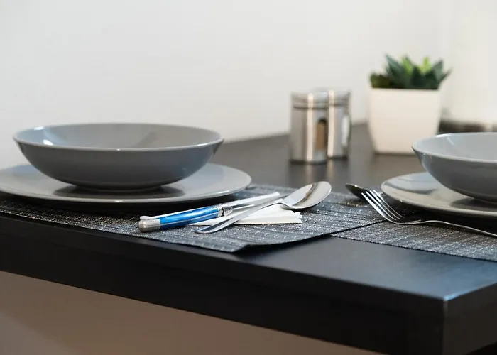 Cozy & Quiet Close To Hauptbahnhof شقة غراتس