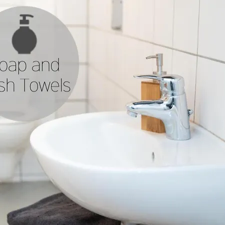Cozy & Quiet Close To Hauptbahnhof Apartment